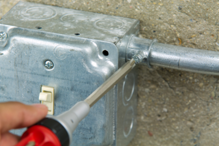 10-in-1 Ratcheting Multi Bit Driver with 3-1/2 Inch Bits and Rubber Handle