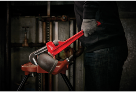 18 Inch Steel Pipe Wrench, Adjustable, 2.2 Inch Maximum Opening