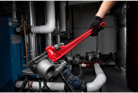 24 Inch Steel Pipe Wrench with OVERBITE JAW™ and 3 Inch Jaw Capacity
