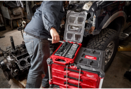 32 Pc. 3/8 Inch Ratchet and Socket Set with PACKOUTTM Organizer