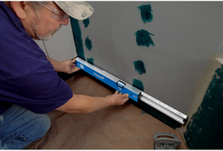 eXT Extendable True Blue Box Level 24-40 Inch, Aluminum, 0.0005 in/in Accuracy