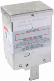 30 Amp Manual Motor Controller, 3 Pole, 3 Phase, 600VAC