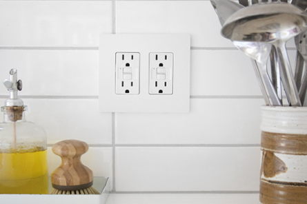 radiant® 2-Gang Screwless Wall Plate White