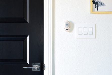 radiant® 3-Gang Screwless Wall Plate, White