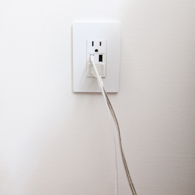 radiant® 1-Gang Screwless Wall Plate, White
