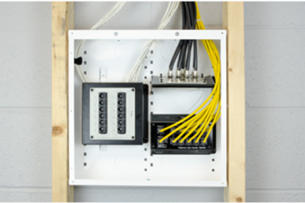 1X8 Enhanced Passive Video Splitter/Combiner