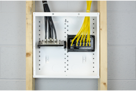 1X8 Enhanced Passive Video Splitter/Combiner