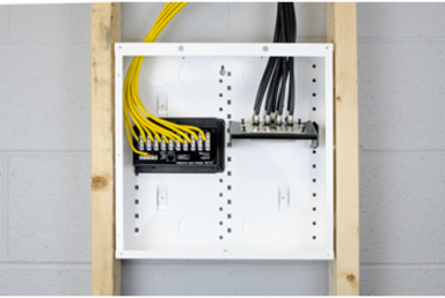 1X8 Enhanced Passive Video Splitter/Combiner