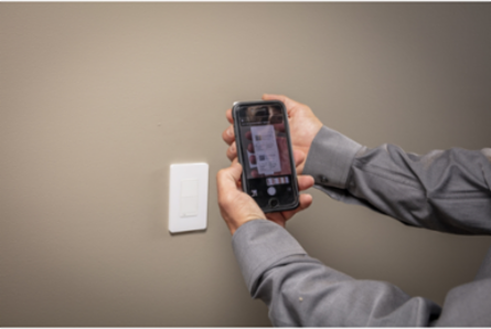 X Series 15A WiFi Energy Monitoring Rocker Switch 1 Rocker, Light Almond