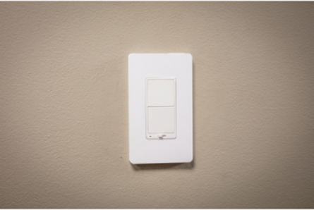 X Series 15A 600W Rocker Dimmer, 3 Way, Flush Mount, White