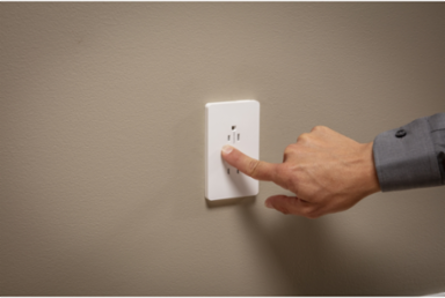 X Series 15A 125V WiFi Energy Monitoring Duplex Receptacle, Light Almond