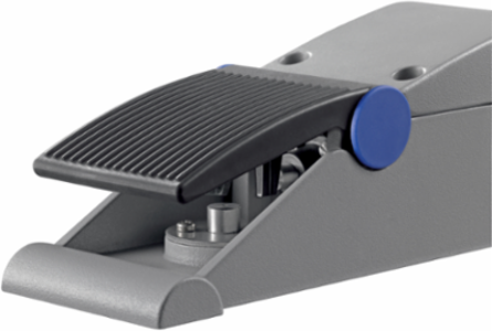 Foot Switch with IP65 Protection, 2 NO/2 NC Contacts, Aluminium Enclosure
