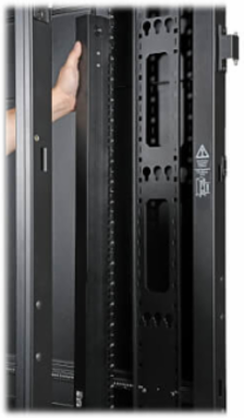 Metered 5.7kW 3-Phase Rackmount PDU, 208/120V, 48 Outlets, 6ft Cord