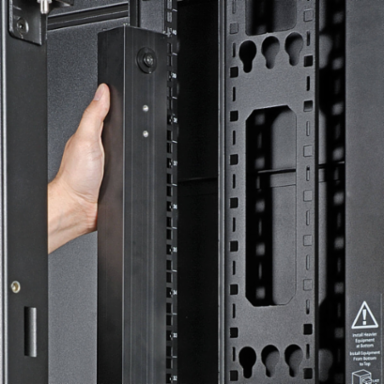 1.9kW Single-Phase Switched PDU, 24 NEMA 5-15/20R Outlets, 10 ft Cord