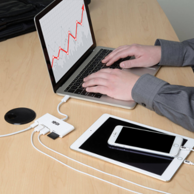 USB-C Multiport Adapter, 2x USB-A, Card Reader, 60W PD Charging