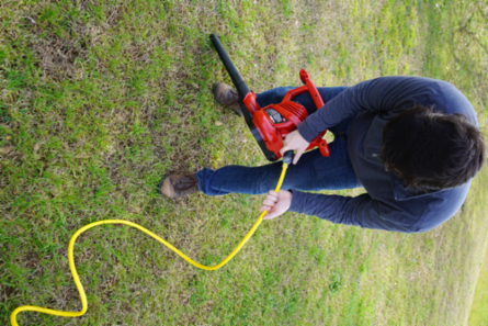 2689SW0002 - Southwire 2689SW0002 10/3 Extra Heavy-Duty 15-Amp SJTW High Visibility General Purpose Extension Cord with Lighted End, 100